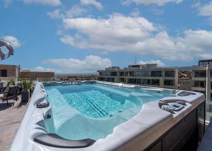 Brand New Luxury Ph With Private Pool And Views *