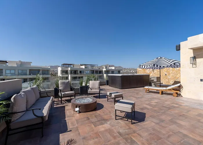 Brand New Luxury Ph With Private Pool And Views *