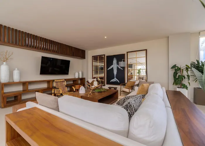 Brand New Luxury Ph With Private Pool And Views *